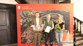 Bürgermeister Hetzl würdigt Jubiläum und besondere Verdienste im Rathaus