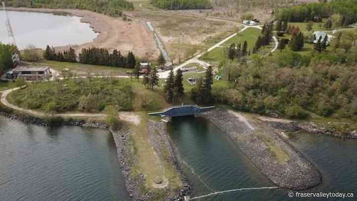 Shoal Lake 40 files lawsuit against federal government, Winnipeg over water diversion