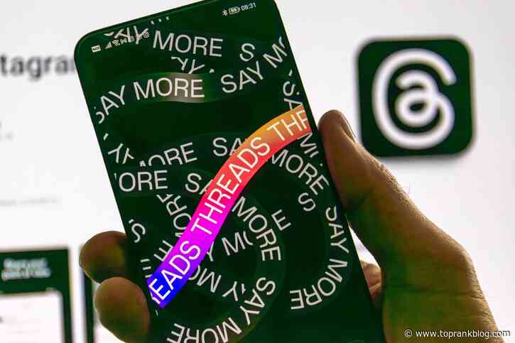 Threads vs Twitter – What Does The Battle Mean for B2B Marketers?