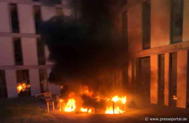 FW-BN: Starke Rauchentwicklung durch brennendes Gartenmobiliar