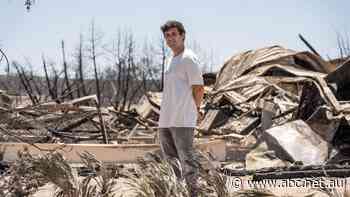 As the fire advanced, Kyriakos fled to a Greek beach. There, he was met with apocalyptic scenes