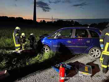 Stemwede: Frau kommt mit Wagen von der Straße ab