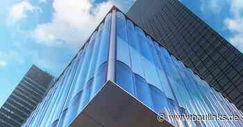 Geschwungener Glasvorhang für Tiffany & Co. in New York „Made by Seele”