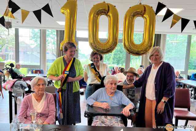 Rosa mag 100 kaarsjes uitblazen