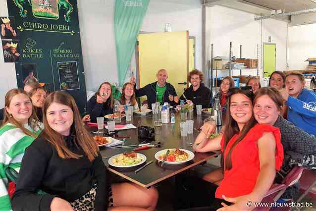 Jeugdconsulent en schepen zitten 10 uur in auto om vier kampplaatsen van Deerlijkse jeugdbewegingen te bezoeken: “Een vermoeiende, maar zeer leerrijke trip”