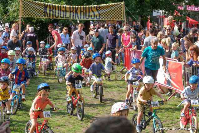 KrugerKross viert tiende verjaardag met feesteditie met Discobaar A Moeder