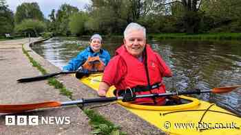 Man without limbs takes on 108-mile kayak journey on River Thames