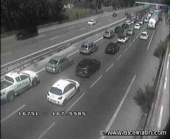 Un piéton nu percuté par une voiture sur l’autoroute A8, une enquête ouverte