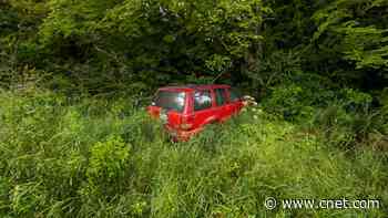 Photoshop's New AI Tool Lets You Expand Images With New Scenery     - CNET