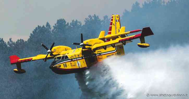 Lecce, vasto incendio sul litorale di Ugento: i bagnanti lasciano i lidi. In azione i Vigili del fuoco: chiesto il supporto dei Canadair