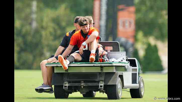 Joe Burrow carted off field during Bengals training camp due to calf injury