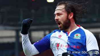 Bradley Dack: Sunderland sign ex-Blackburn Rovers midfielder on a one-year deal