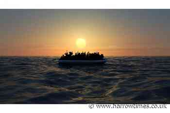 2000 asylum seekers to be housed in tents at military sites