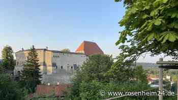 Abends in die Burg