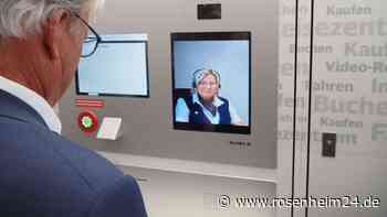 Bahn frei: Wie das Video-Reisezentrum in Reitmehring ankommt
