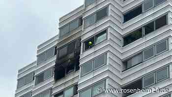 Zwei Menschen nach Sprung aus brennendem Hochhaus gestorben