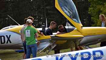 Betrieb auf dem Wächtersberg: Kunstflug und Ballonglühen