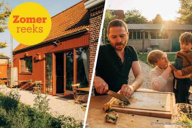 Rembert en Ine wonen in duurzaam houten huisje dat ze samen met familie bouwden: “We genieten er elke dag van”