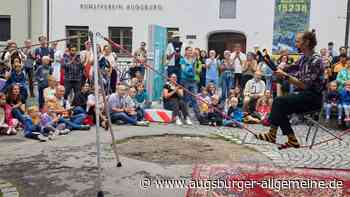 Straßenkünstler machen Augsburger Plätze zur Manege