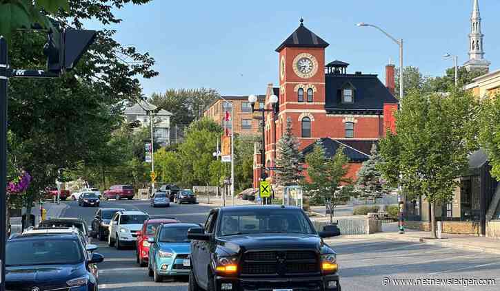 Kenora’s Weather Whirlwind: Showers, Sunshine, and a Sprinkle of Cloud Comedy!
