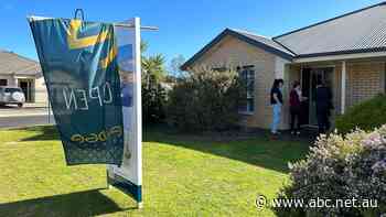 Median sale price of houses in metropolitan Adelaide reaches $700k