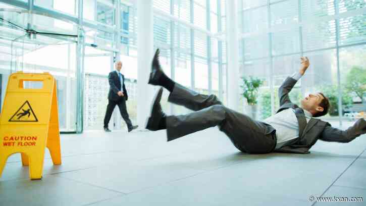 What does 'tump' mean and why do Texans say it?