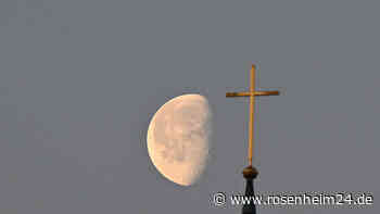 Dreister Dieb bricht Opferstock in Altöttinger Friedhofskirche Sankt Michael auf