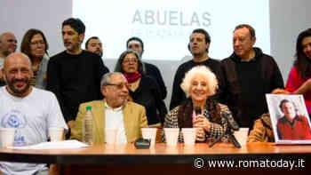 Scappato a Roma durante il regime di Videla, dopo 47 anni ritrova il figlio rapito dai militari