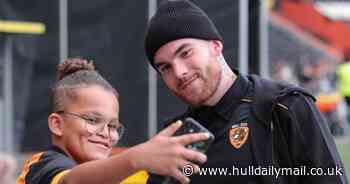 Hull City lodge double bid as Tigers ramp up transfer business