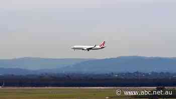 Three Brisbane men kicked off flight for allegedly vaping, drinking duty-free alcohol on board
