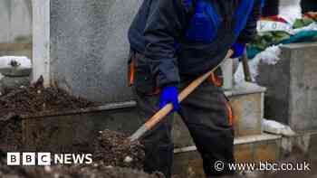 Rotherham gravediggers announce strike action in pay dispute