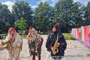 Musikalische „Hühner“ begeistern große und kleine Besucher auf der LGS