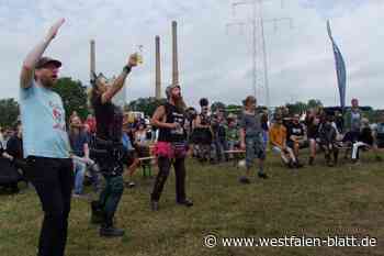 „Umsonst & Draußen“ in Porta: Bunte Festivalfamilie feiert gewohnt friedlich