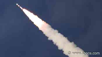Indian rocket launches 7 satellites to orbit (video)