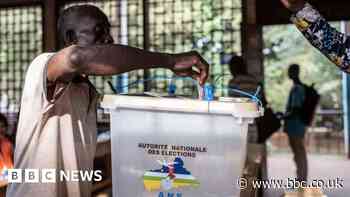 Wagner-backed CAR leader asks voters to abolish term limits