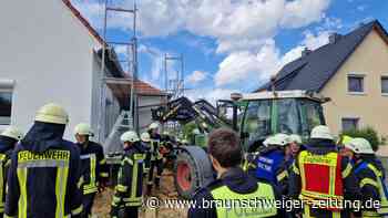 Gerüst gibt nach: Mann stürzt im Kreis Helmstedt in die Tiefe