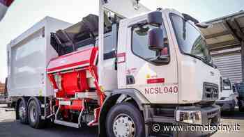 Emergenza rifiuti, dopo il bando ecco 27 nuovi mezzi Ama per la raccolta