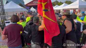 Landfill search advocates demonstrate at World Police Fire Games in Winnipeg