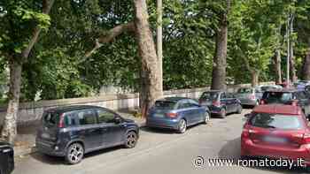 Rubano nelle auto in sosta sul lungotevere: presi dopo inseguimento