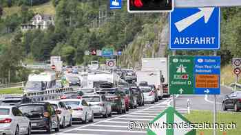 Erneut mehr als zehn Kilometer Stau vor dem Gotthard-Nordportal