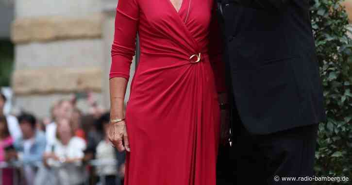 Ramsauer wettert gegen Merkel, Ampel und Asyl: Aiwanger-Lob