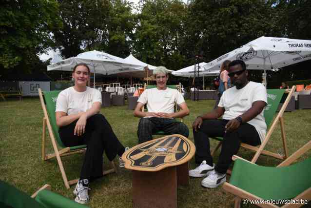 De Peloes wil zes weken zomeren in stadspark: “We laten ons niet ontmoedigen door het slechtere weer”
