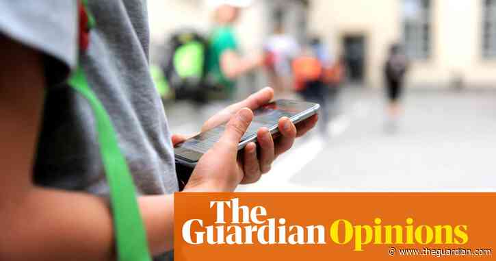 Pupils know the rules at our school – no smartphones. Here’s how it’s working | Rachel Harper