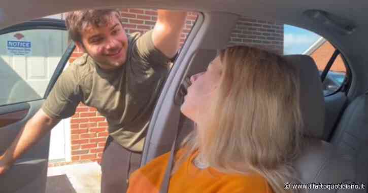 Perde la memoria dopo l’anestesia ma si innamora una seconda volta del suo fidanzato. Il video dell’incontro