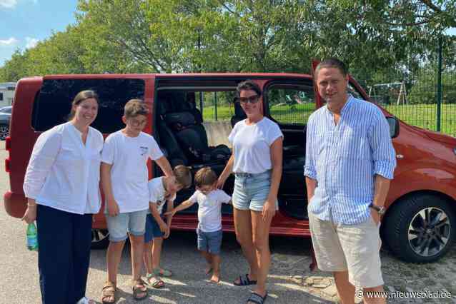 Tom rijdt helemaal naar Italië om werkneemster Caroline te depanneren na verwoestende hagelbui… en heeft dan zelf autopech