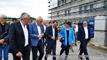 Karl Lauterbach in Calw: Minister lobt Konzept des Landkreises