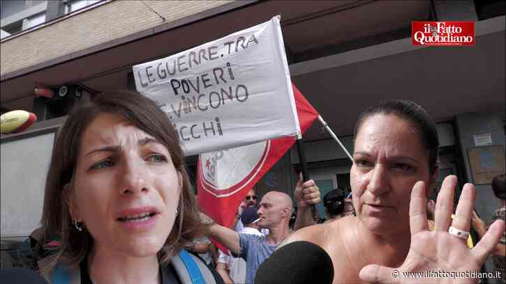 Caos Reddito: “Noi, abbandonati dallo Stato. Hanno fatto le corse per toglierlo, ma non per formarci”. Le storie al sit-in di Napoli