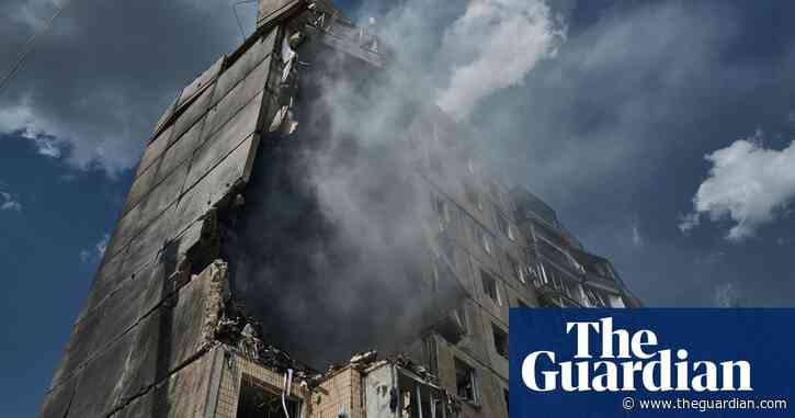 Ukraine: fatalities in Kryvyi Rih and Kherson as Russia plays down drone attack on Moscow