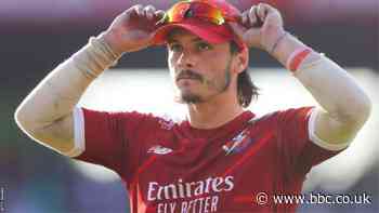 Rob Jones: Worcestershire sign batter on loan for One-Day Cup