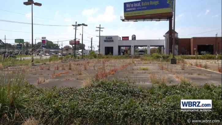 Residents complaining to City-Parish about unsightly condition of old 'Dodge City' dealership